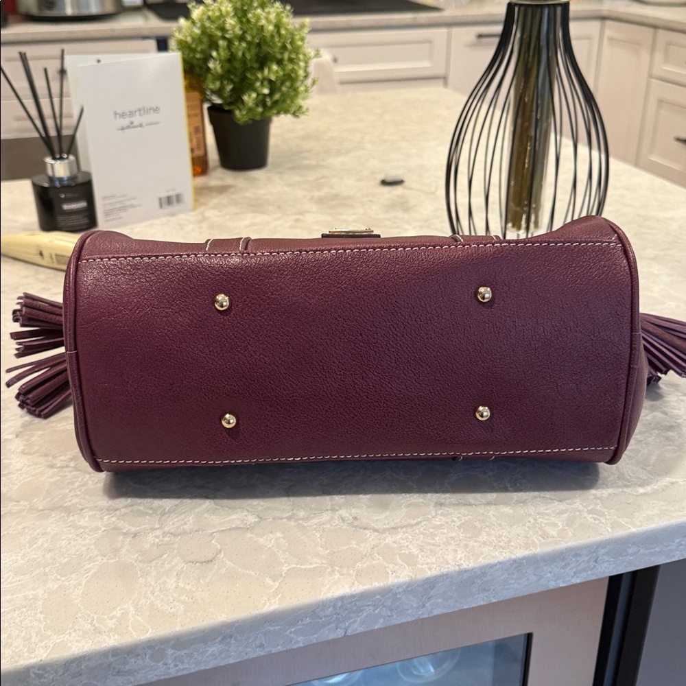 Dooney & Bourke Lucca pocket satchel 30 in wine/plum - Picture 5 of 10